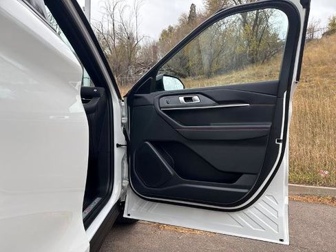 Certified 2025 Ford Explorer ST-Line w/ Premium Package image 32