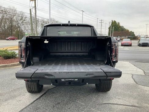 New 2025 GMC Hummer EV 2X image 17