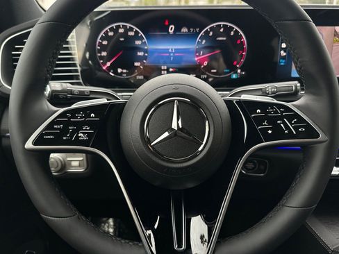New 2026 Mercedes-Benz GLS 450 4MATIC image 21