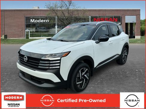 Certified 2025 Nissan Kicks SV w/ SV Premium Package FWD image 1