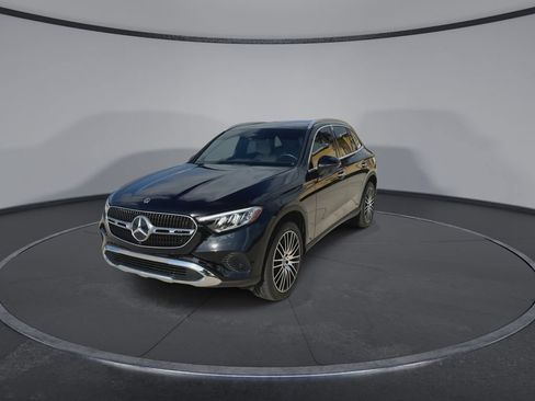 Used 2024 Mercedes-Benz GLC 300 image 4