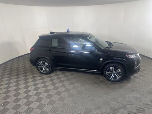 Used 2025 Mitsubishi Outlander Sport ES AWD/4WD image 2
