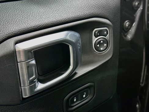 Used 2021 Jeep Wrangler Unlimited Rubicon AWD/4WD image 19