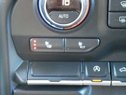 Used 2019 Chevrolet Silverado 1500 LT w/ All-Star Edition AWD/4WD image 17