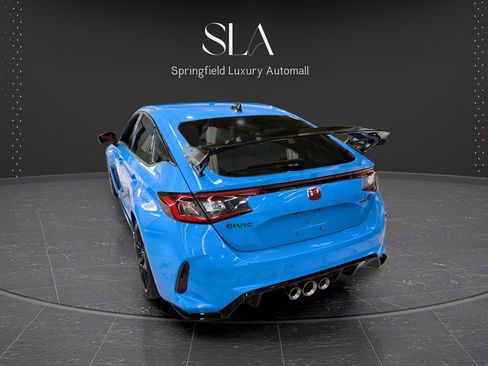 Used 2025 Honda Civic Type R image 5