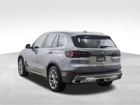 Certified 2025 BMW X5 xDrive50e image 3