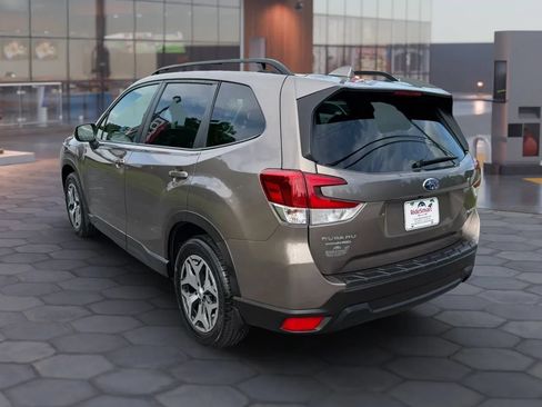 Used 2022 Subaru Forester Premium AWD/4WD image 8