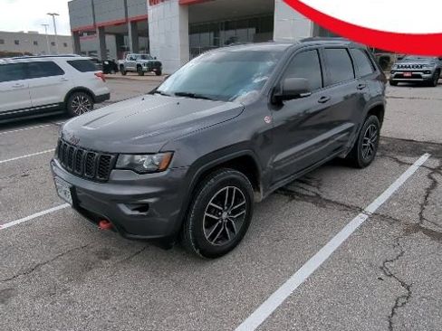 Used 2018 Jeep Grand Cherokee Trailhawk AWD/4WD image 1