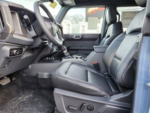 New 2025 Ford Bronco Badlands image 17