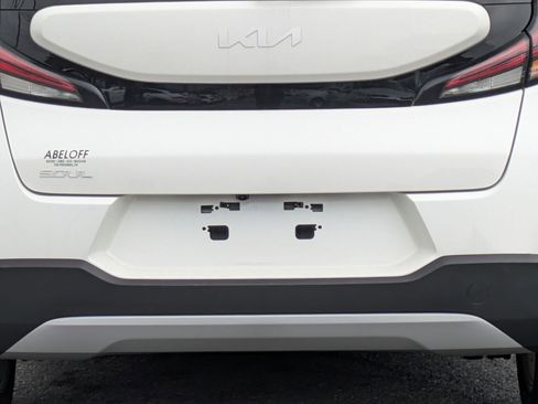 Used 2023 Kia Soul S image 23