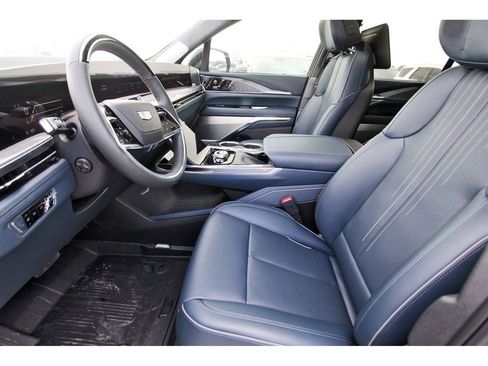 New 2026 Cadillac Escalade IQL Luxury image 6