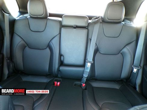 Used 2020 Jeep Cherokee Limited image 17