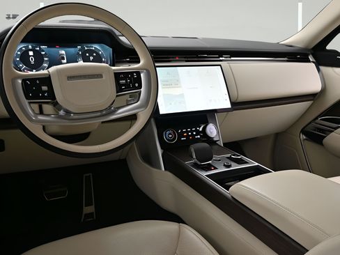Used 2023 Land Rover Range Rover SE AWD/4WD image 7