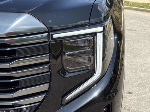 Used 2024 GMC Sierra 1500 AT4 w/ Technology Package image 11