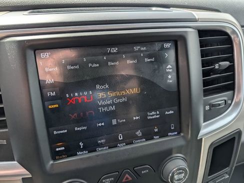 Used 2018 RAM 1500 SLT AWD/4WD image 17