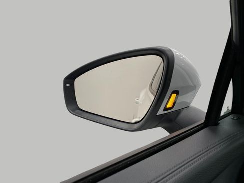 Certified 2026 Volkswagen Tiguan SE AWD/4WD image 19