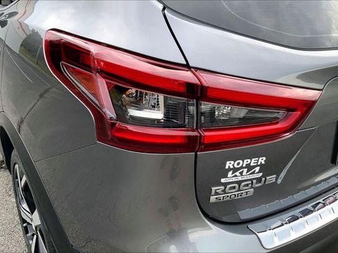 Used 2022 Nissan Rogue Sport SL AWD/4WD image 28