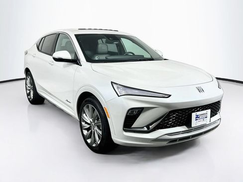 Certified 2024 Buick Envista Avenir FWD image 1