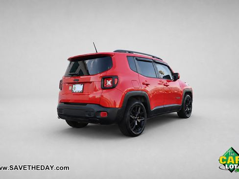 Used 2017 Jeep Renegade Altitude FWD image 8