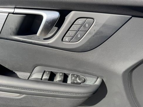 Used 2026 Buick Enclave Preferred w/ Power Package image 17