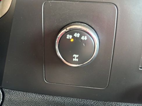 Used 2013 Chevrolet Silverado 2500 LT w/ Texas Edition image 23