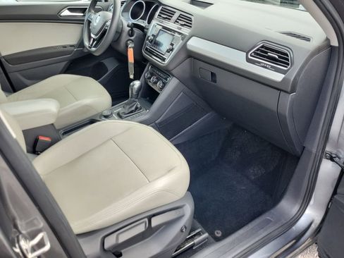 Used 2018 Volkswagen Tiguan S w/ 3rd Row Seat Package AWD/4WD image 15