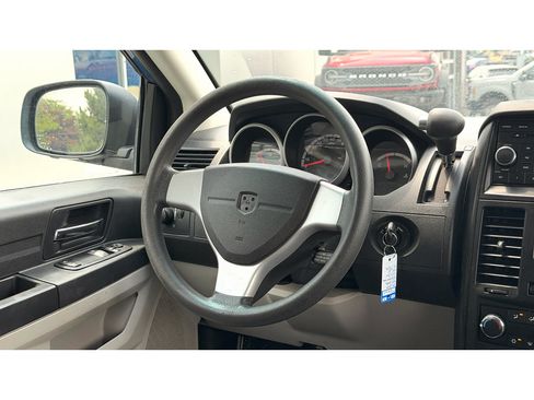 Used 2008 Dodge Grand Caravan SE FWD image 18