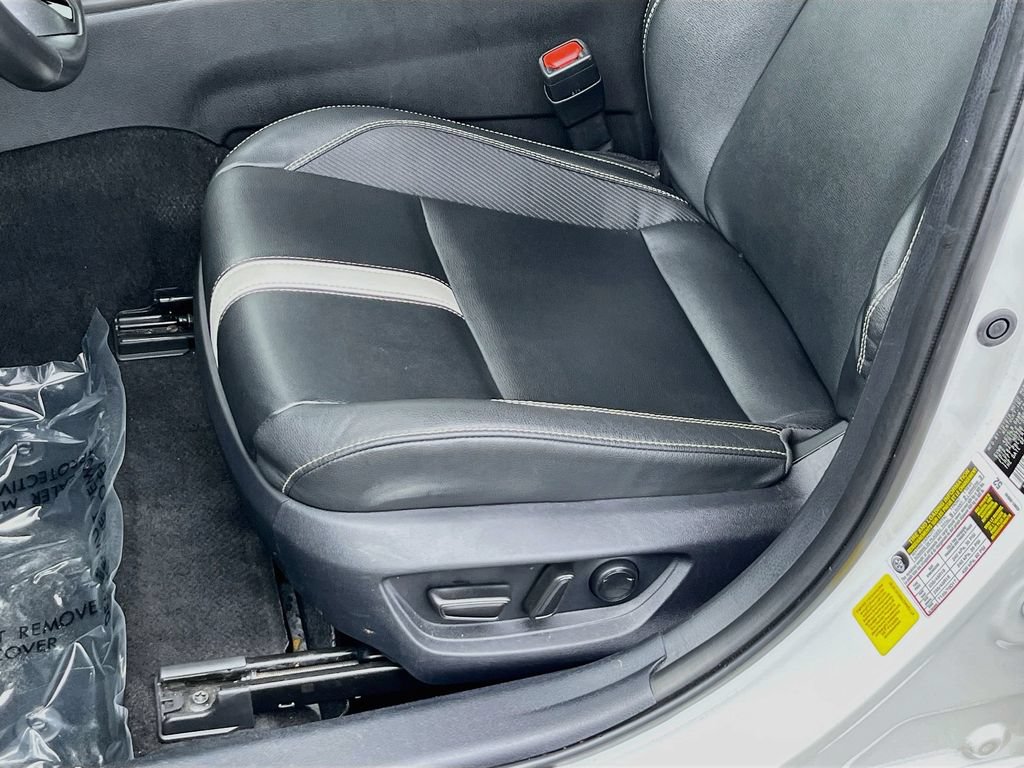 Used 2025 Toyota Camry SE FWD image 13
