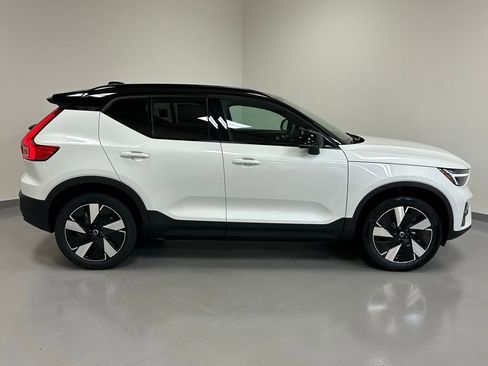 Certified 2024 Volvo XC40 Recharge Core w/ Protection Package Premier image 5