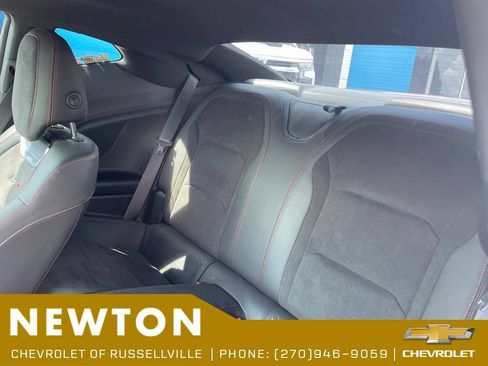 Used 2018 Chevrolet Camaro ZL1 RWD image 14