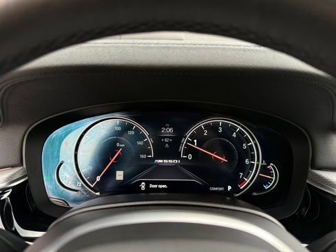 Used 2018 BMW M550i xDrive AWD/4WD image 46