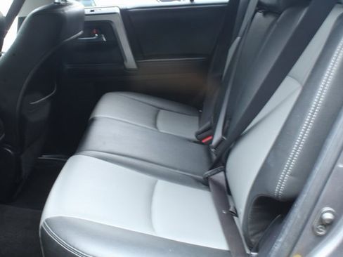 Used 2015 Toyota 4Runner SR5 Premium image 10