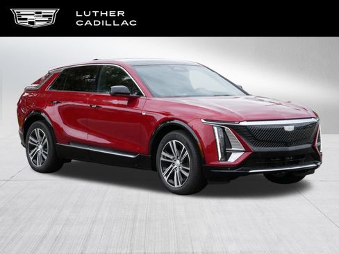 Used 2026 Cadillac Lyriq Premium Luxury w/ LPO, Floor Liner Package AWD/4WD image 1