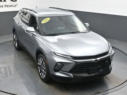 Used 2025 Chevrolet Blazer RS image 46