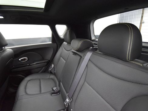 Used 2014 Kia Soul + w/ Primo Package image 12