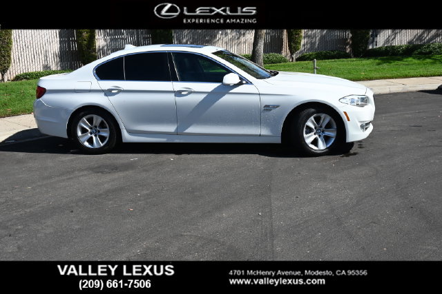 Used 2012 BMW 528i xDrive Sedan AWD/4WD image 3