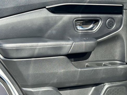 Used 2023 Honda Pilot EX-L image 13