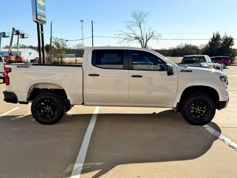 New 2026 Chevrolet Silverado 1500 Custom Trail Boss w/ LPO, Dark Essentials Package image 6