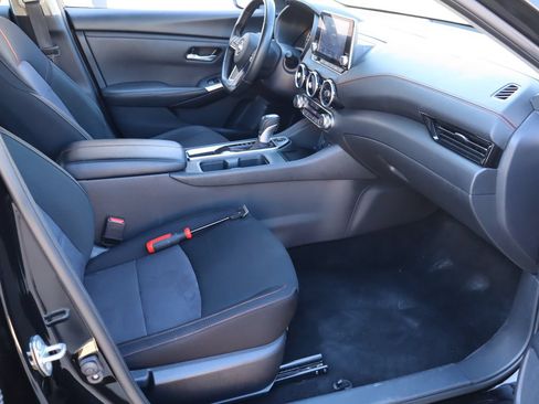 Used 2025 Nissan Sentra SR FWD image 16