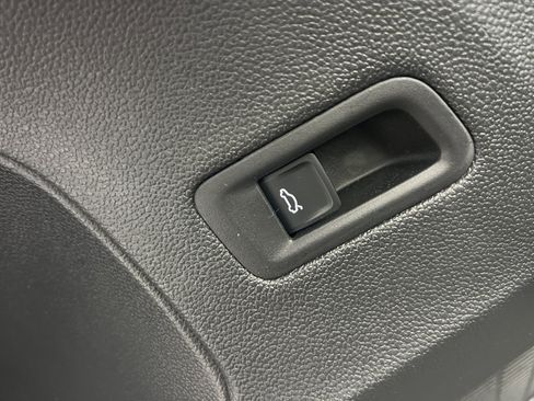 New 2026 Volkswagen Atlas Cross Sport SEL R-Line image 13