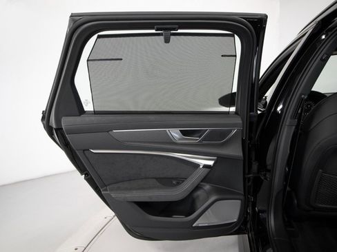 Used 2025 Audi RS 6 performance image 46