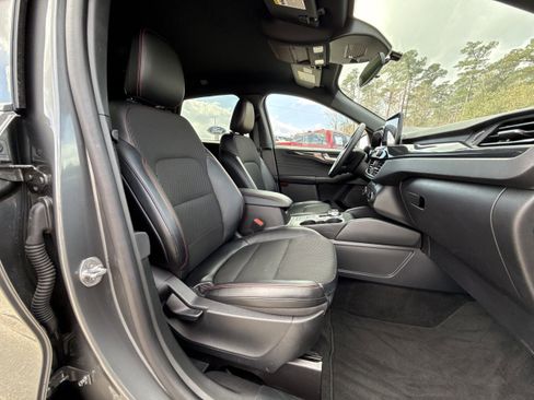 Used 2025 Ford Escape ST-Line image 10