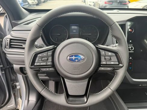 Used 2025 Subaru Forester Premium AWD/4WD image 20
