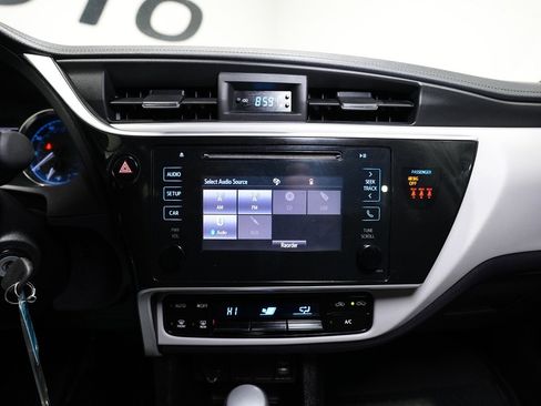 Used 2019 Toyota Corolla LE image 15