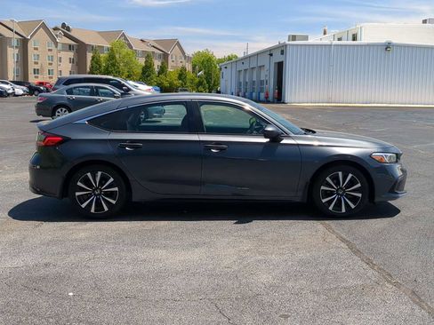 Used 2024 Honda Civic EX-L image 9