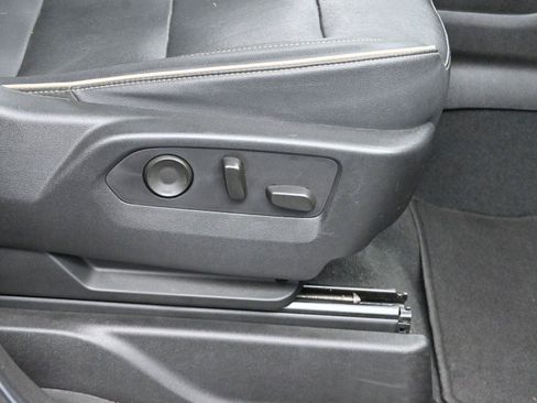 Used 2021 Chevrolet Tahoe Premier w/ Premium Package image 37