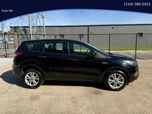 Used 2018 Ford Escape S image 2