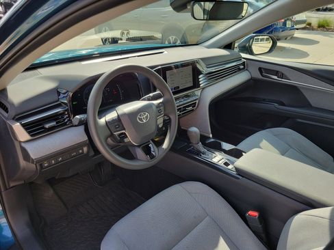 Used 2026 Toyota Camry LE w/ Convenience Package FWD image 12