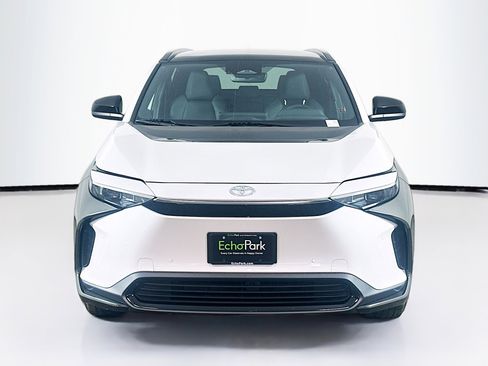 Used 2023 Toyota bZ4X XLE w/ Weather Package FWD image 2