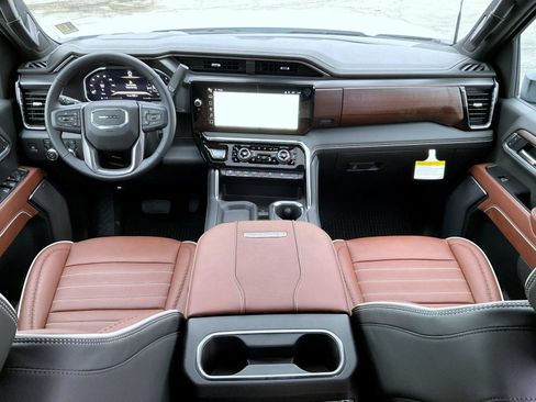 New 2026 GMC Sierra 2500 Denali Ultimate w/ Max Trailering Package AWD/4WD image 12